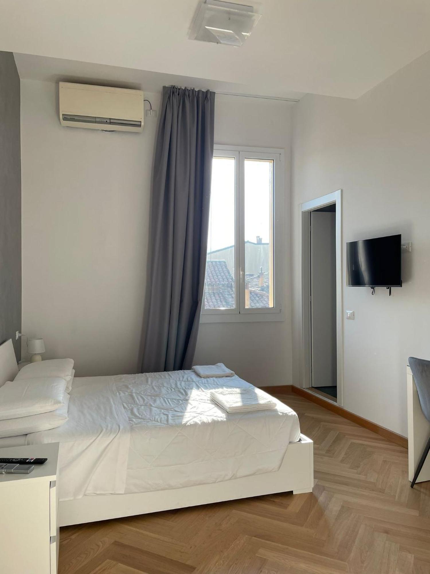 Le Suites Dell'Edera Болонья Экстерьер фото